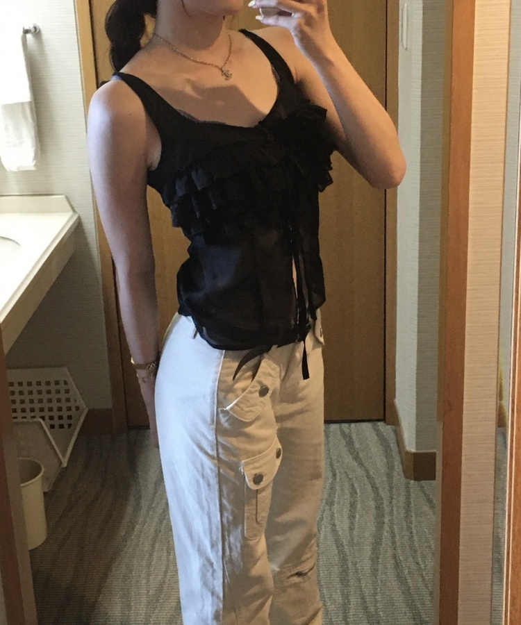프릴 뷔스티에 블라우스 블랙