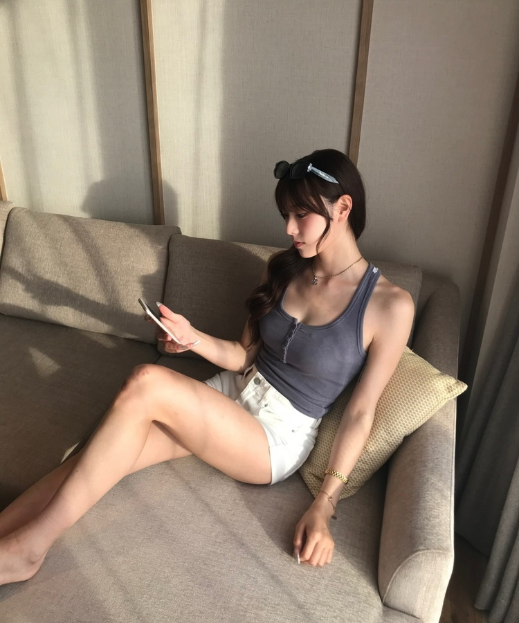 버튼 슬림 민소매 블루