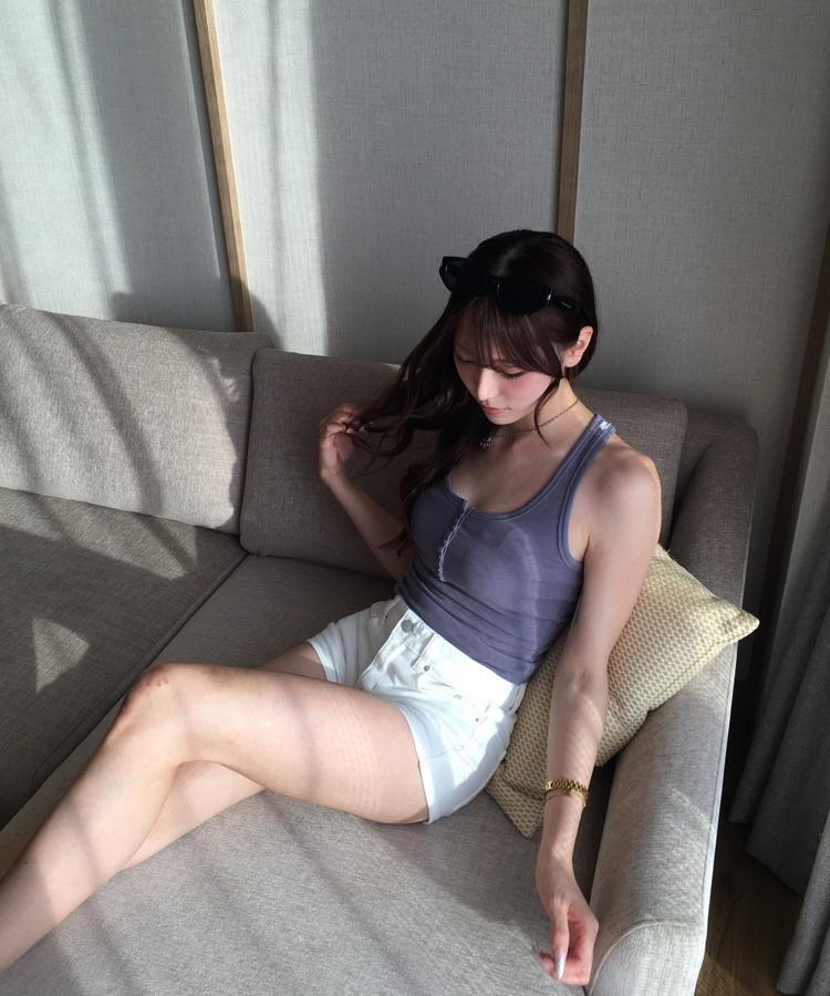버튼 슬림 민소매 블루