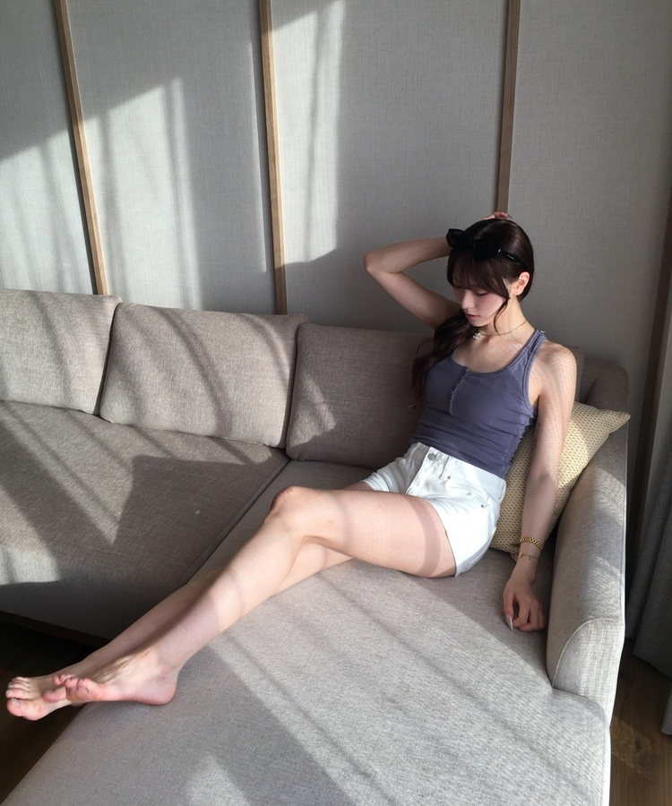 버튼 슬림 민소매 블루