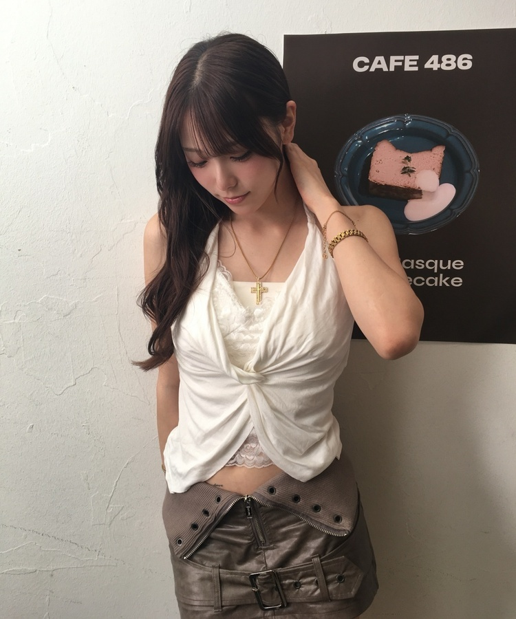 레이스 꼬임 홀터 나시 탑 화이트