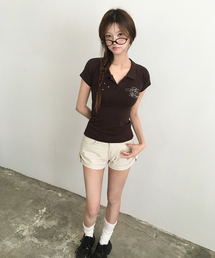 アイレットカラーレタリング半袖Tシャツ BROWN