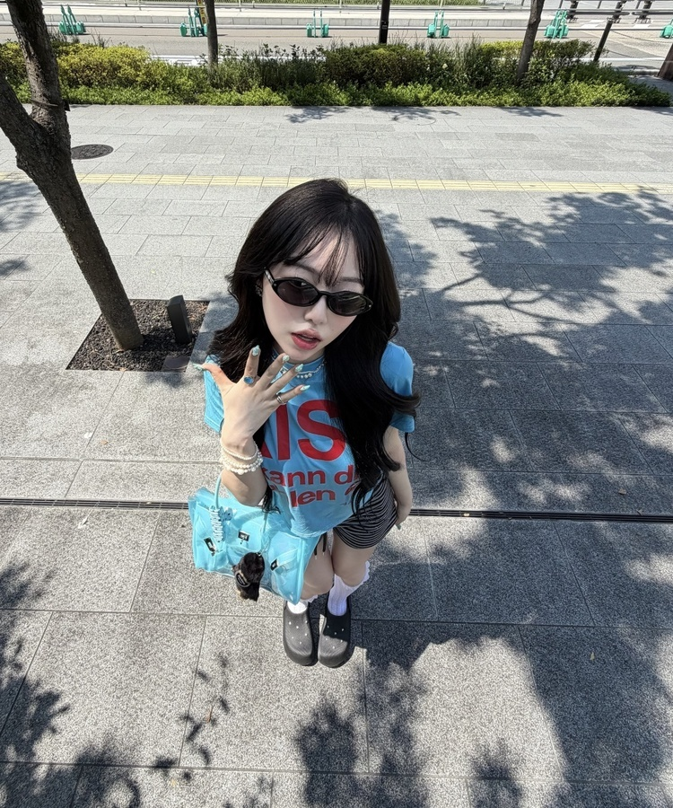 빅로고 크롭 반팔 티셔츠 아쿠아블루