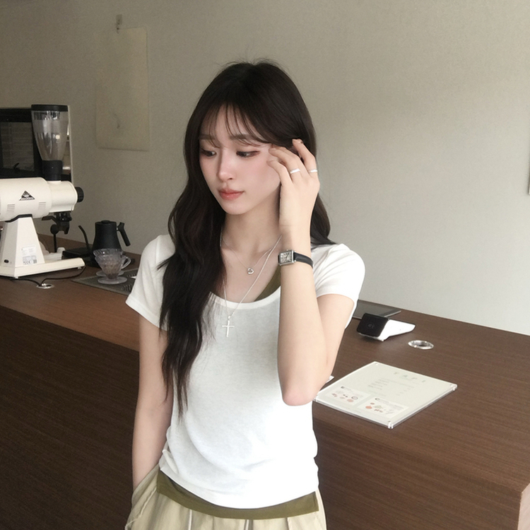 【SET】Uネック半袖Tシャツ＋ホルターキャミソール(5color) KHAKI