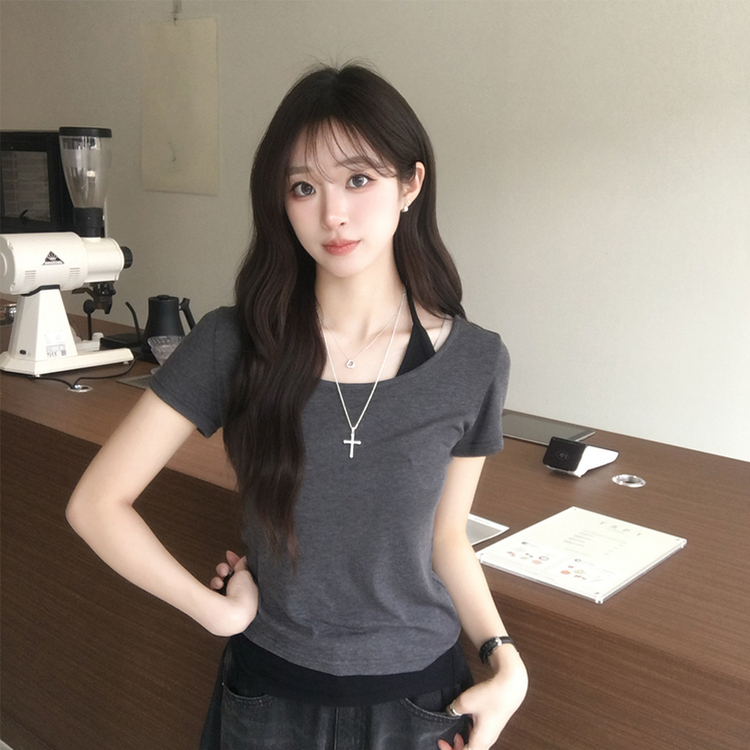【SET】Uネック半袖Tシャツ＋ホルターキャミソール(5color) CHARCOAL