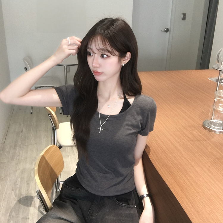 【SET】Uネック半袖Tシャツ＋ホルターキャミソール(5color) CHARCOAL
