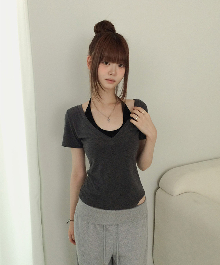ホルターネックVネックレイヤードクロップ半袖Tシャツ CHARCOAL