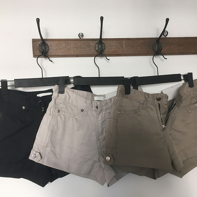 バックルポイントショートパンツ