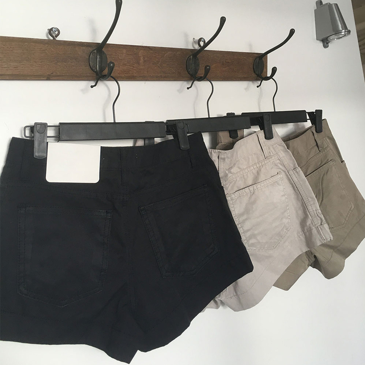 バックルポイントショートパンツ