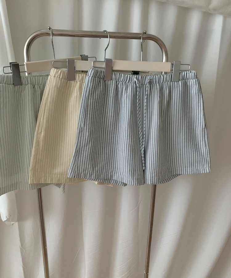 ストライプバンディングショートパンツ