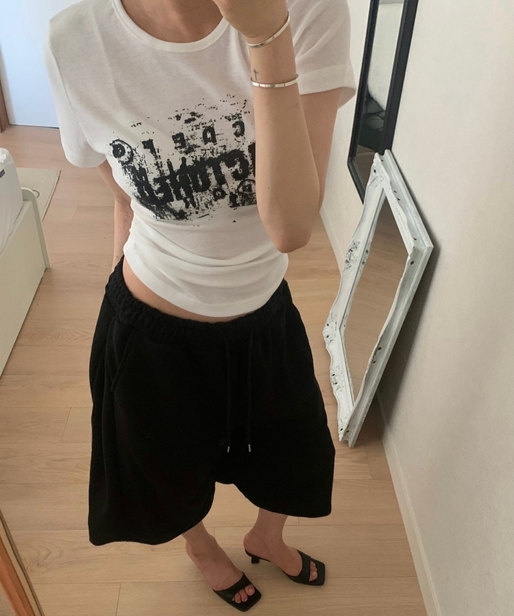 サイドシャーリングレタリング半袖Tシャツ IVORY