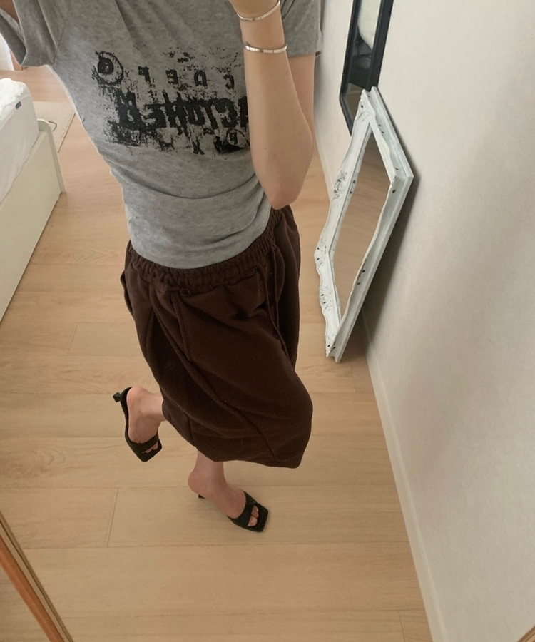 バックボタンバミューダトレーニングパンツ BROWN