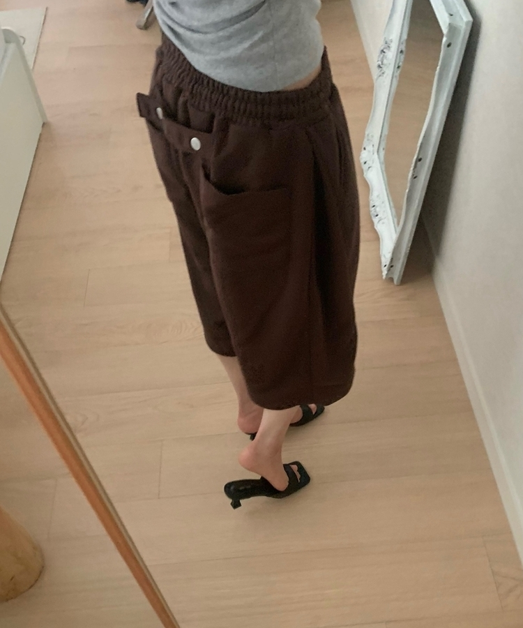 バックボタンバミューダトレーニングパンツ BROWN