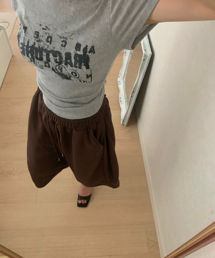 バックボタンバミューダトレーニングパンツ BROWN