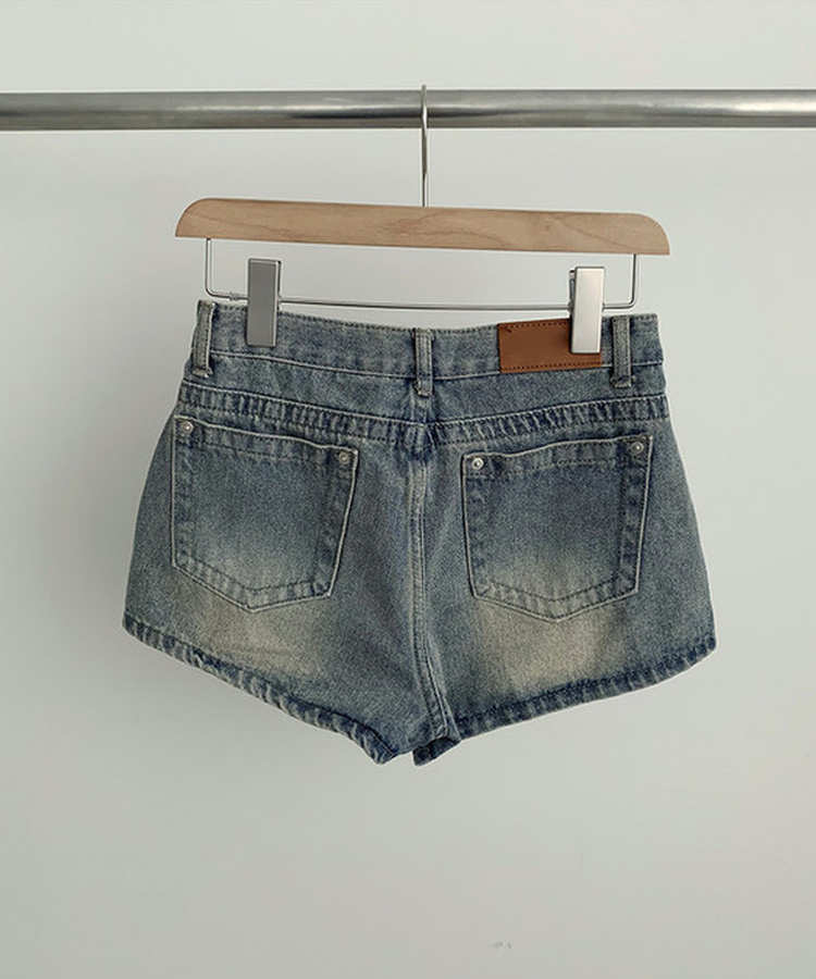 ウォッシュハイウエストデニムショートパンツ