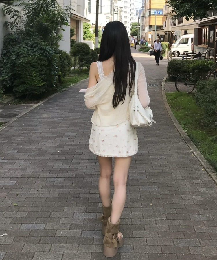 잔꽃 레이스 나시 미니 원피스 크림