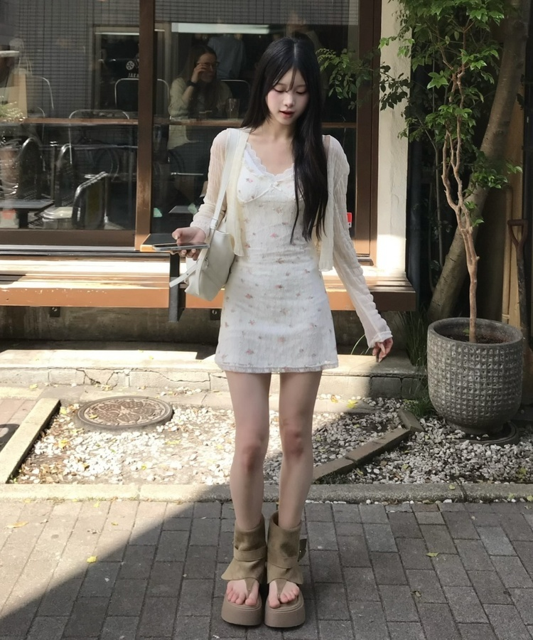 잔꽃 레이스 나시 미니 원피스 크림