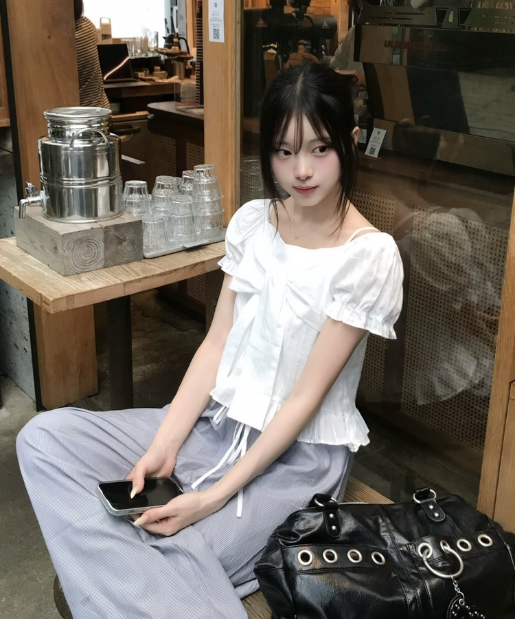 프론트 리본 퍼프 블라우스 화이트
