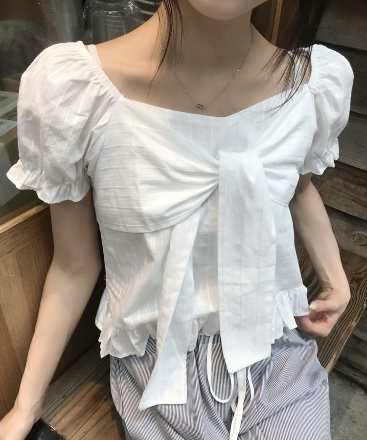 프론트 리본 퍼프 블라우스 화이트