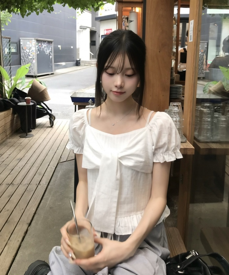 프론트 리본 퍼프 블라우스 화이트