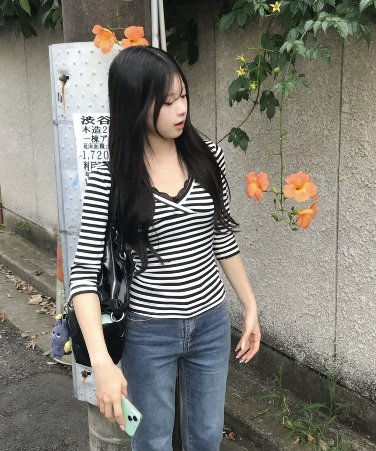 크로스넥 스트라이프 슬림 티셔츠 아이보리