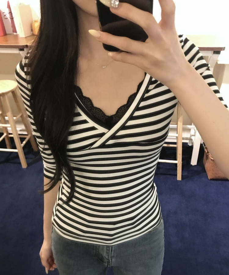 크로스넥 스트라이프 슬림 티셔츠 아이보리