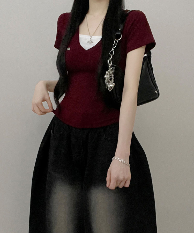 브이넥와펜배색레이어드슬림말라핏반팔티셔츠 레드