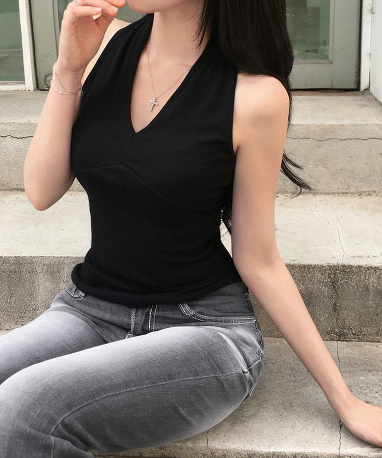 체브 스판 홀터넥 나시 민소매 슬리브리스 모달 레이어드 슬림핏 여리여리 데이트룩 사계절이너 여름신상여름나시 블랙