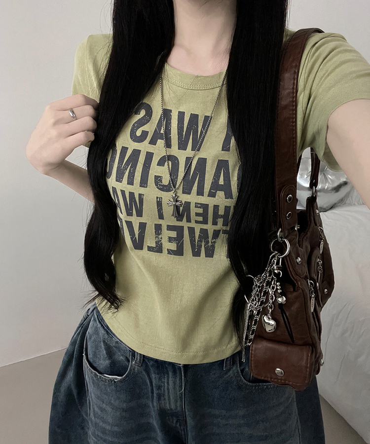 댄싱레터링프린팅라운드세미크롭반팔티 연두