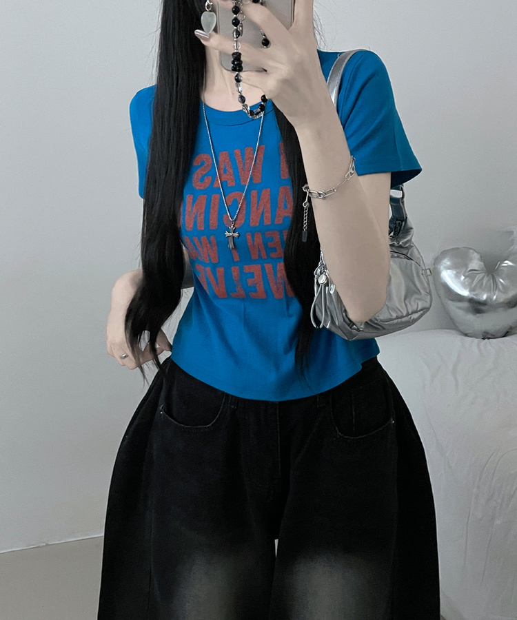 댄싱레터링프린팅라운드세미크롭반팔티 블루