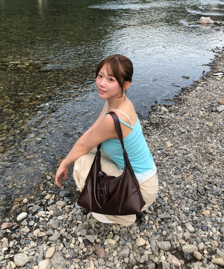レザーバックルショルダーバッグ BROWN
