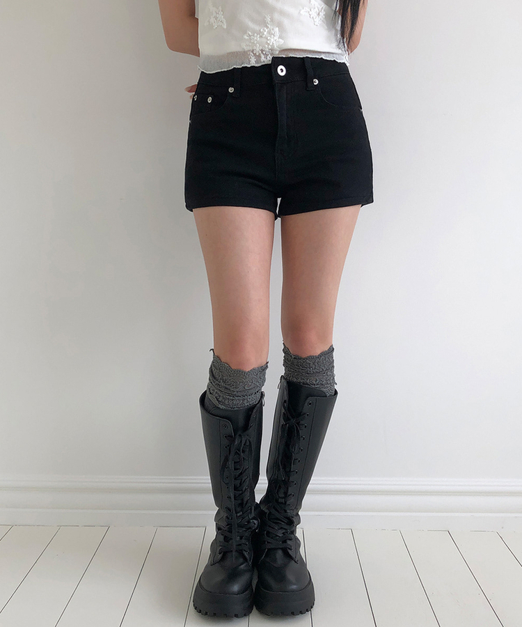 スタッズショートパンツ BLACK
