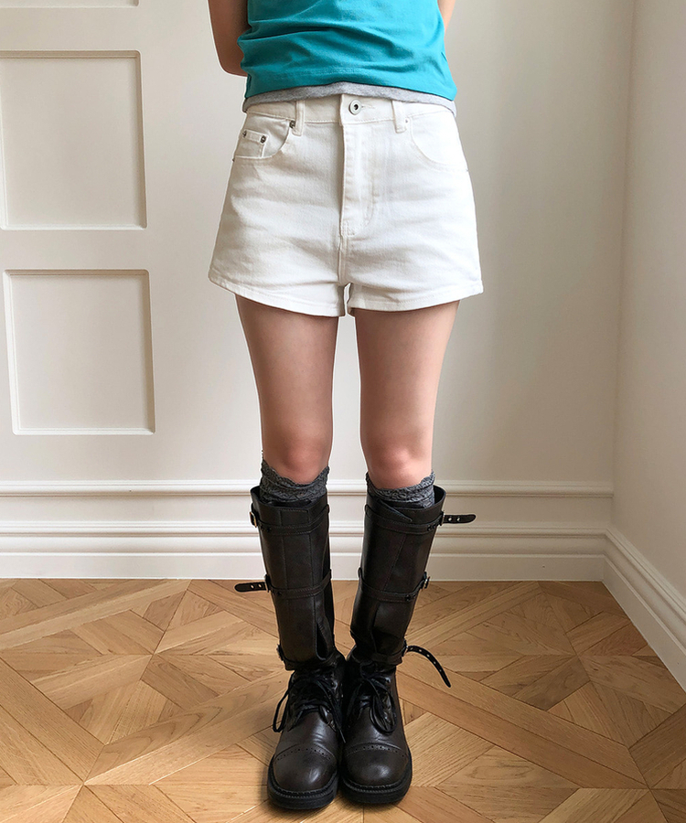 スタッズショートパンツ WHITE