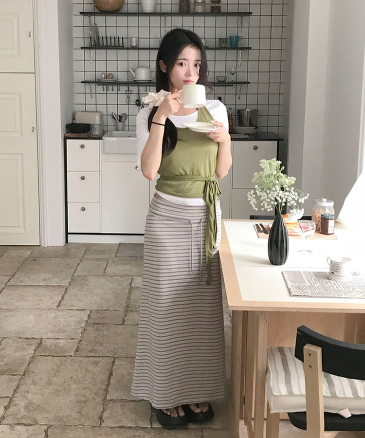 누보 스트라이프 폴딩 스트링밴딩 맥시 롱 스커트 그레이