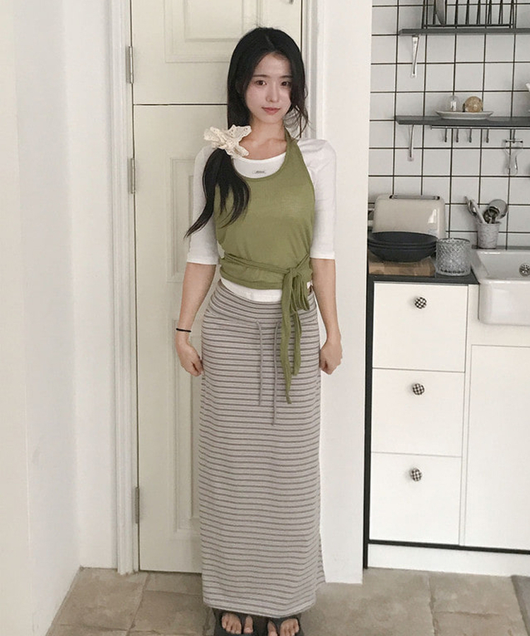 누보 스트라이프 폴딩 스트링밴딩 맥시 롱 스커트 그레이
