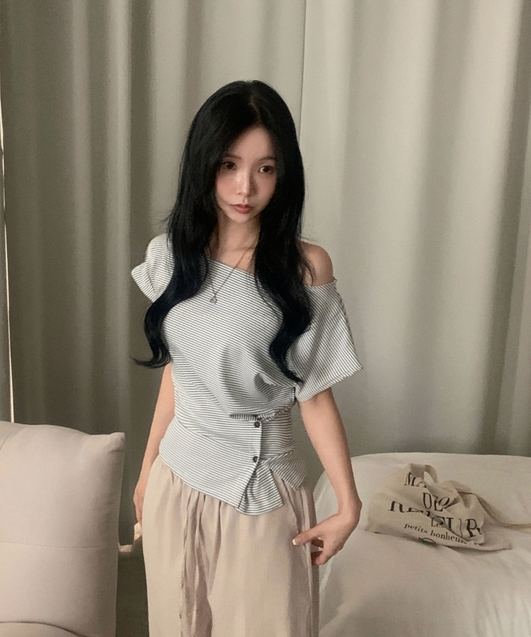모브 스트라이프 버튼 반팔티셔츠오프숄더 3color 아이보리