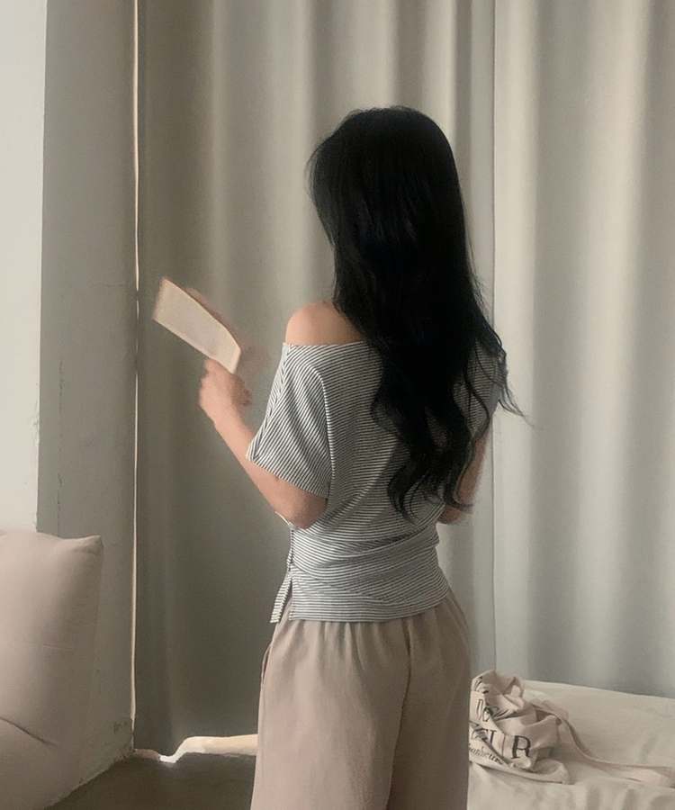모브 스트라이프 버튼 반팔티셔츠오프숄더 3color 아이보리