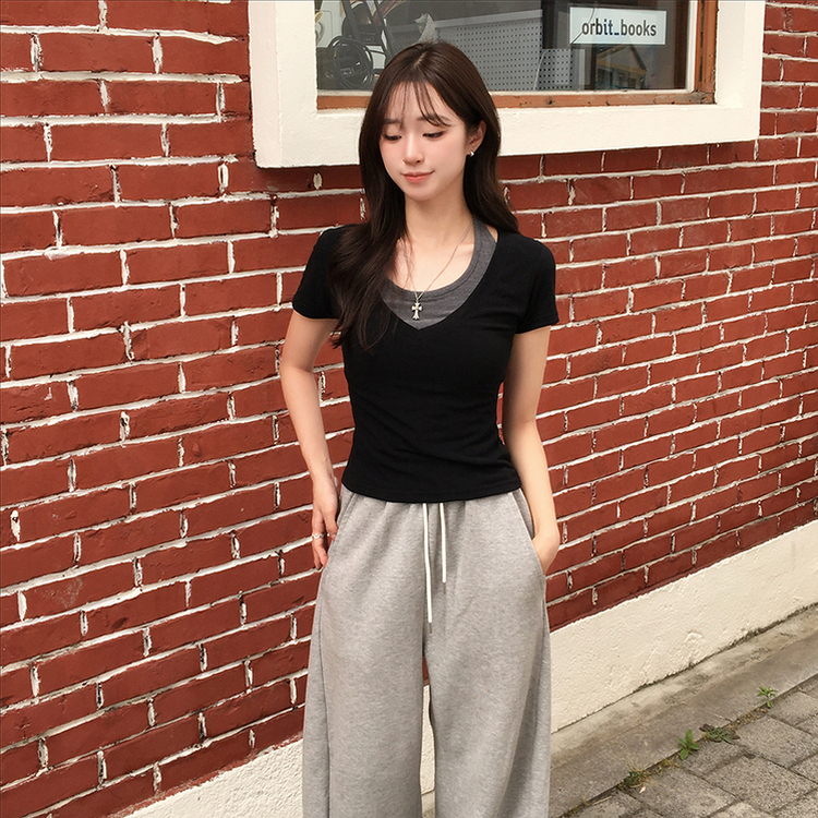 쫀쫀 브이디 레이어드 브이넥 홀터 나시 여름 반팔 티셔츠 허리잘록 일체형 반팔티 세미크롭 슬림핏 데일리 상의 4color 블랙