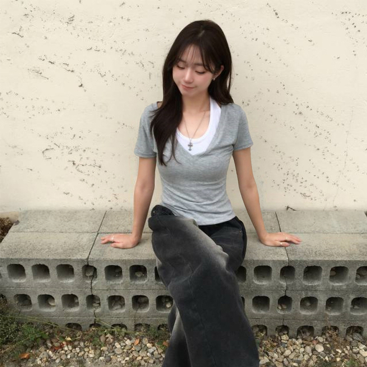 쫀쫀 브이디 레이어드 브이넥 홀터 나시 여름 반팔 티셔츠 허리잘록 일체형 반팔티 세미크롭 슬림핏 데일리 상의 4color 그레이