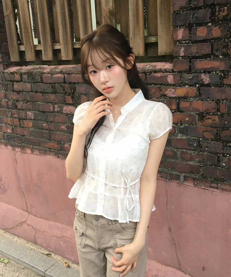 シンプルフラワーシアー半袖ブラウス IVORY