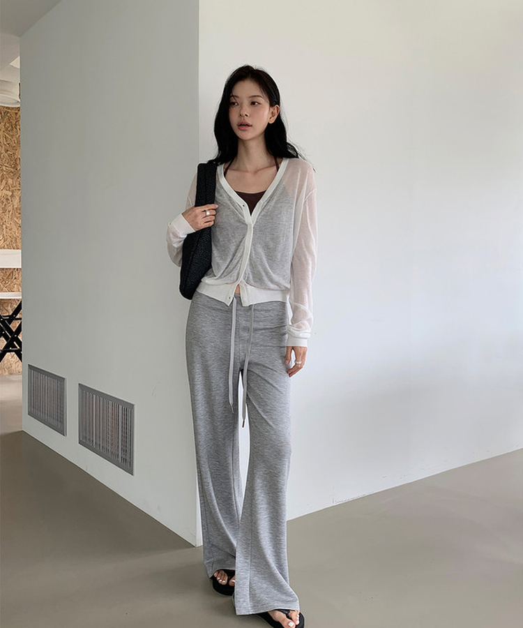 シアーVネックカーディガン IVORY