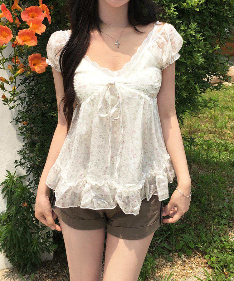 루네 플라워 나시 블라우스 브이넥 스모크밴딩 퍼프 리본 프릴 플레어 뷔스티에 데이트룩 모리걸 레이어드 빈티지 여름신상여름블라우스 아이보리