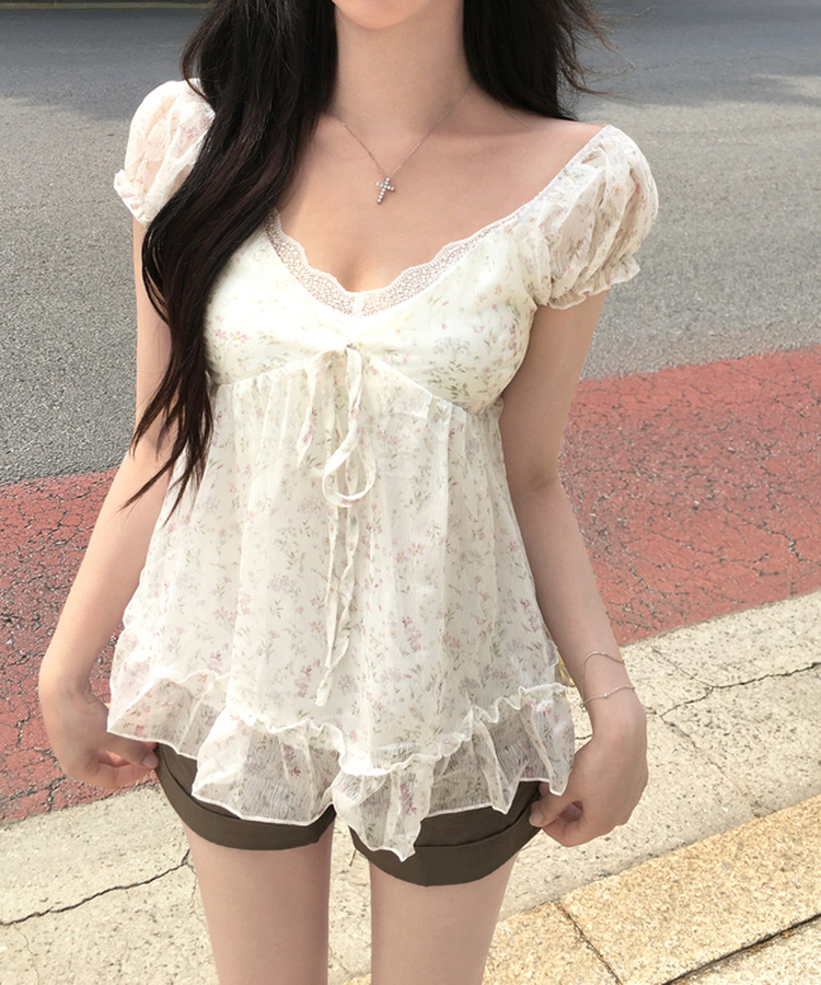루네 플라워 나시 블라우스 브이넥 스모크밴딩 퍼프 리본 프릴 플레어 뷔스티에 데이트룩 모리걸 레이어드 빈티지 여름신상여름블라우스 아이보리