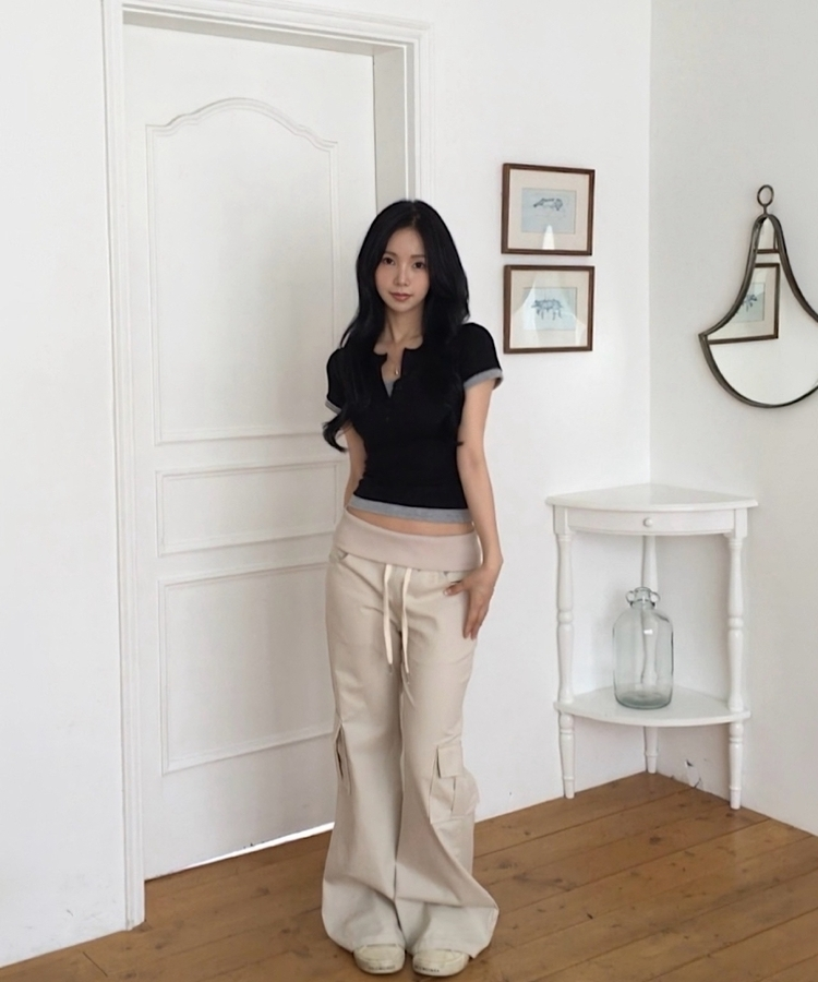 코코 배색 일체형 유넥 버튼 반팔티셔츠 4color 블랙