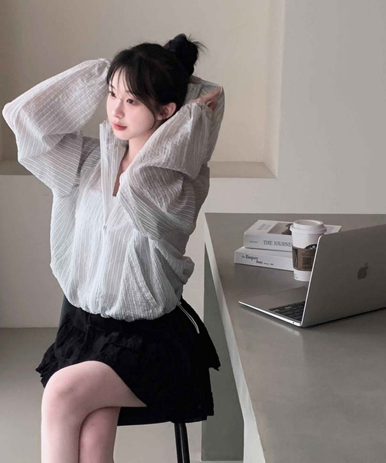 꿉꿉함 제로보송이 스트라이프 후드 스트링 루즈핏 여름 바람막이 점퍼 차콜