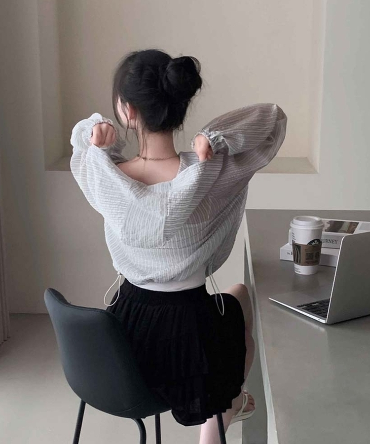 꿉꿉함 제로보송이 스트라이프 후드 스트링 루즈핏 여름 바람막이 점퍼 차콜