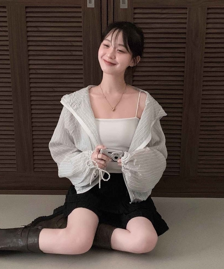 꿉꿉함 제로보송이 스트라이프 후드 스트링 루즈핏 여름 바람막이 점퍼 차콜