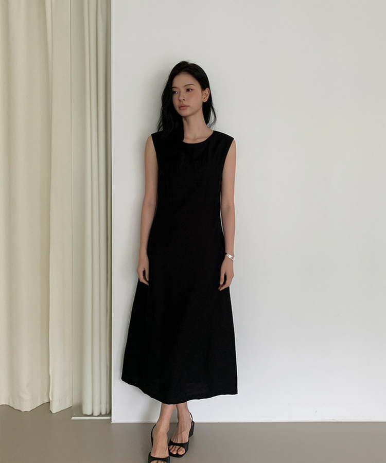 ナイロンスリムキャミソールロングワンピース BLACK
