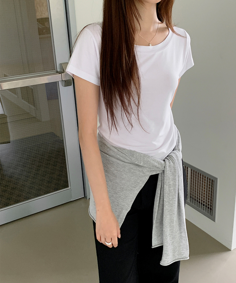 オフショルダー半袖Tシャツ IVORY