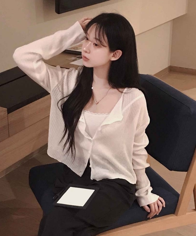 다채로운 색감팔레트 골지 라운드넥 루즈핏 긴팔 니트 가디건 아이보리